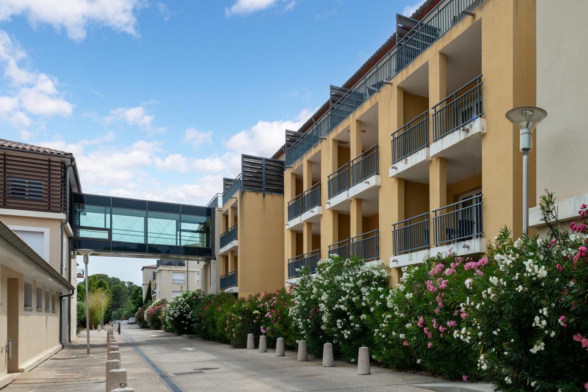 Zenitude Hotel La Valadiere, Ascend Hotel Collection Juvignac Exterior foto