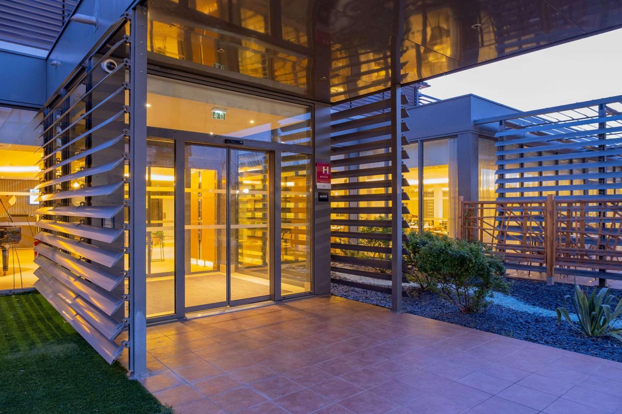 Zenitude Hotel La Valadiere, Ascend Hotel Collection Juvignac Exterior foto